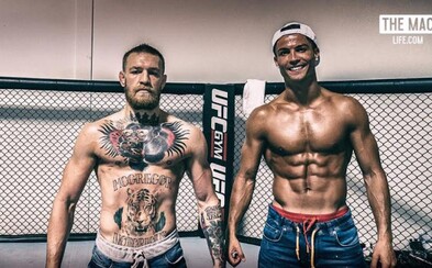 Cristiano Ronaldo navštívil Conora McGregora v telocvični. Ako mu to išlo v ringu? Cristiano Ronaldo navštívil Conora McGregora v telocvični. Ako mu to išlo v ringu?