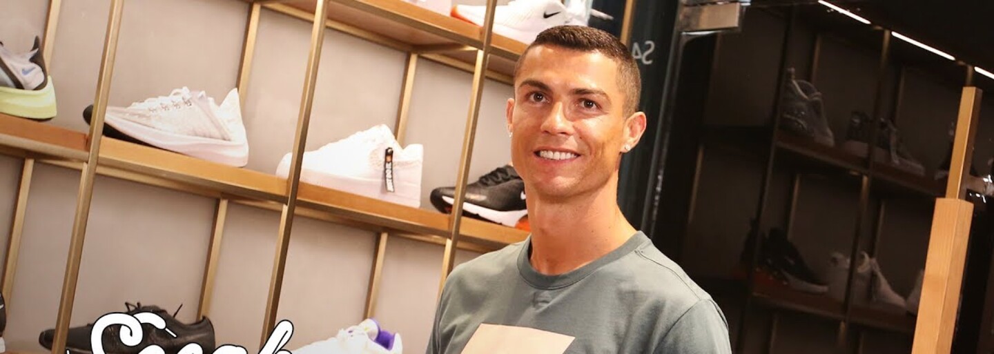 Cristiano Ronaldo neváhal utratit za tenisky 79 tisíc korun. Vzácné Nike 95 Juventus si ale nakonec nekoupil