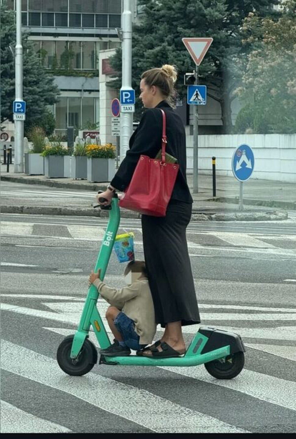 Romana Tabak, kolobežka