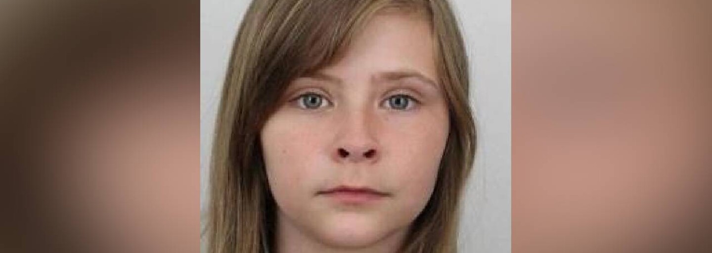 Čtrnáctiletá dívka se po večerní procházce Prahou nevrátila domů. Policie po ní pátrá