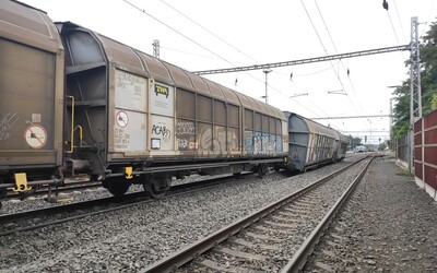 Čtvrteční nehoda vlaku v Brně omezí provoz nejméně do 12 hodin, škoda je pět milionů