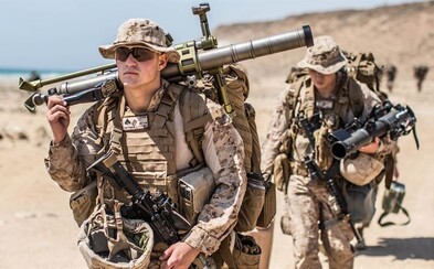 Čtyři vojáky stíhají kvůli smrti Afghánce, který údajně zabil Čecha Čtyři vojáky stíhají kvůli smrti Afghánce, který údajně zabil Čecha