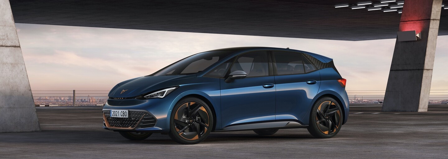 Cupra predstavuje svoj prvý elektromobil. Brat ID.3-ky má športovejší šmrnc a 231 elektrických koní