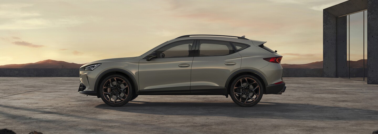 Cupra veľkolepo oslavuje svoje 3. narodeniny. Formentor bude mať 390-koňový päťvalec