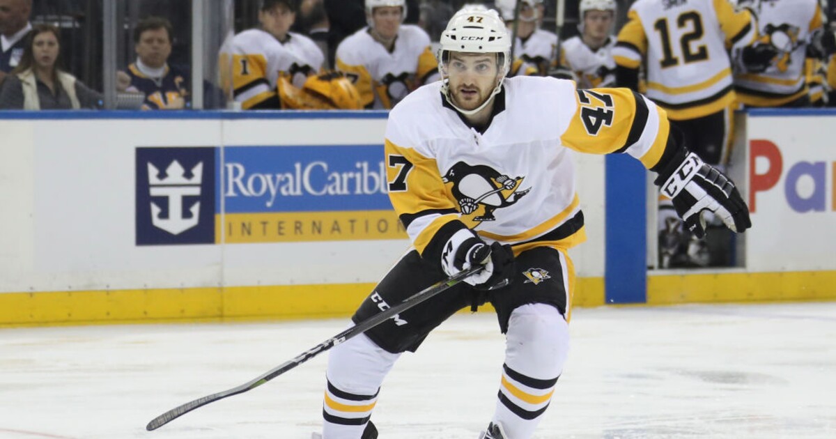 Mladý hokejista tragicky zemřel. Soupeř mu při srážce přeřízl bruslí krk