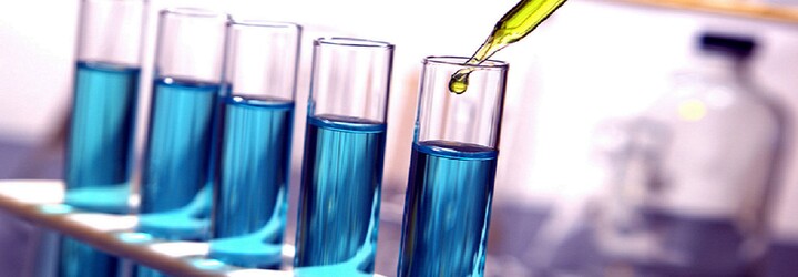 Vědci úspěšně otestovali látku, která dokáže zvrátit stárnutí. Laboratorní myši opětovně získaly srst či funkce orgánů