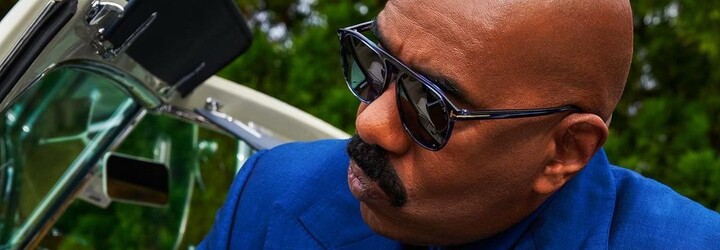 Steve Harvey: 65letý moderátor a komik, který se obléká lépe než většina mladých lidí