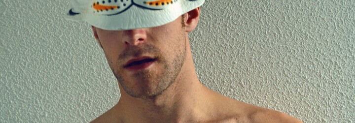 Som milenec, ktorý si na konci stretnutia odnáša obálku. Moje klientky sú vydaté osamelé ženy, hovorí gigolo Dominik (Rozhovor)