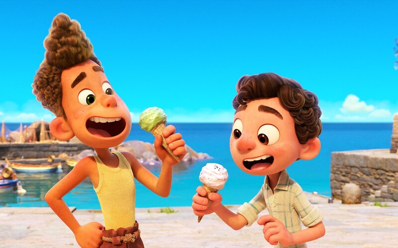 Luca je pixarovský animák odehrávající se na slunné italské pláži. V krásném traileru se hlavní hrdina mění ve vodní bytost.