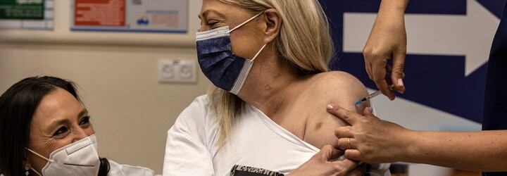 V Řecku budou lidé bez 3. dávky vnímáni jako neočkovaní. Od února se bez boosteru nedostanou do většiny interiérů