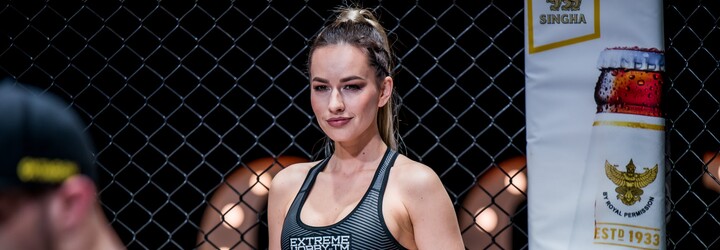 Cage girl Evina: Občas mi z klece během zápasu stříkla krev bojovníků přímo na tvář (Rozhovor)
