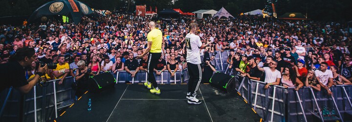 Ďakujem, že ste mi doj***li polovicu tour, odkazuje konzíliu odborníkov Separ. Raperi sa búria proti zatvoreniu klubov po 23:00
