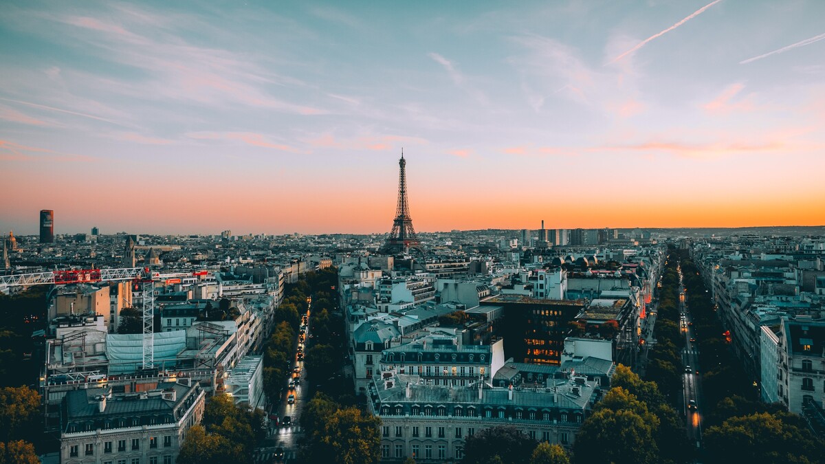 Z Viedne sa vlakom dostaneš do Paríža nočným vlakom bez toho, aby si musel prestupovať. 