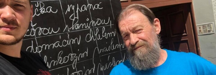 Bistro Střecha zaměstnává lidi bez domova a bývalé vězně. Nyní se stěhuje do nových prostor a pomoct mu můžeš i ty