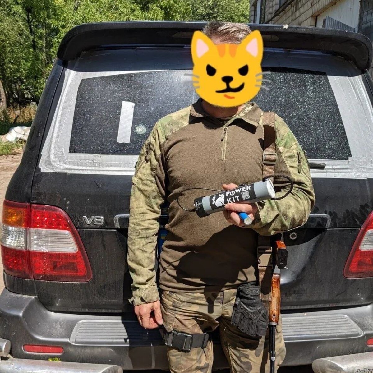 Ukrajinští vojáci s UA Power Kit.