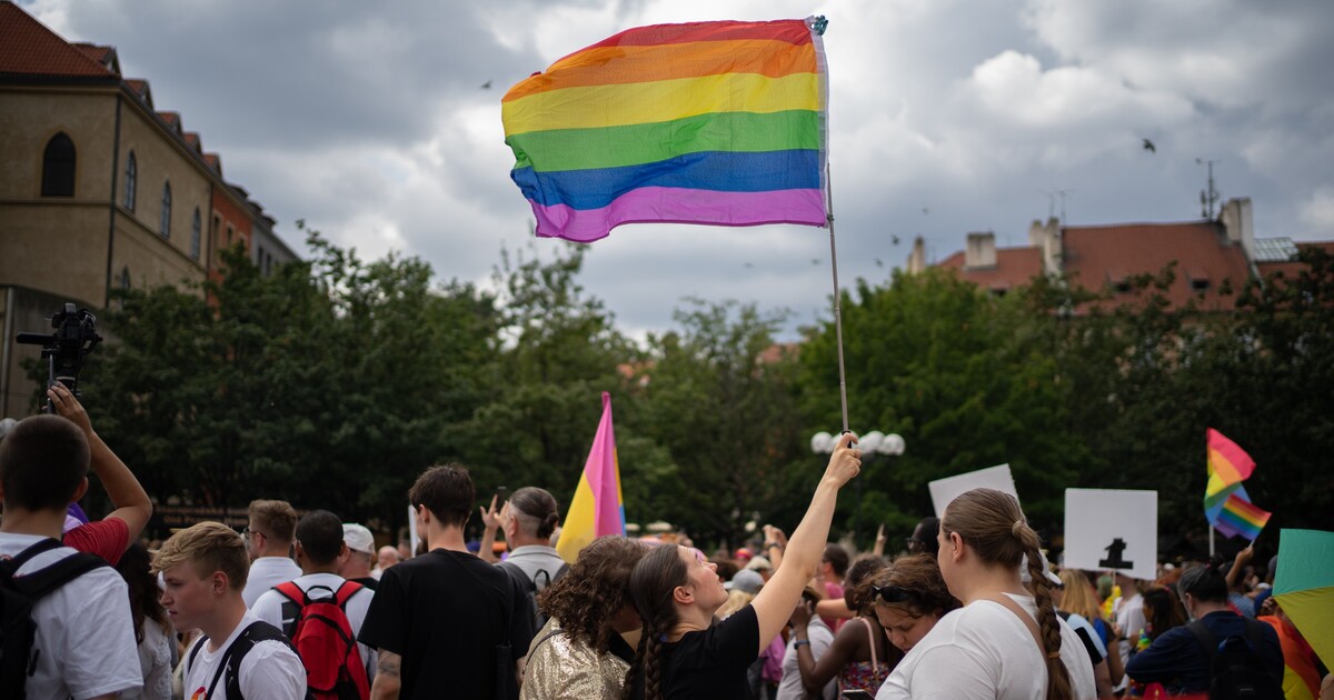 Nejlepší akce týdne: Startuje festival Prague Pride. Přijď na duhový průvod nebo líčení s drag queens
