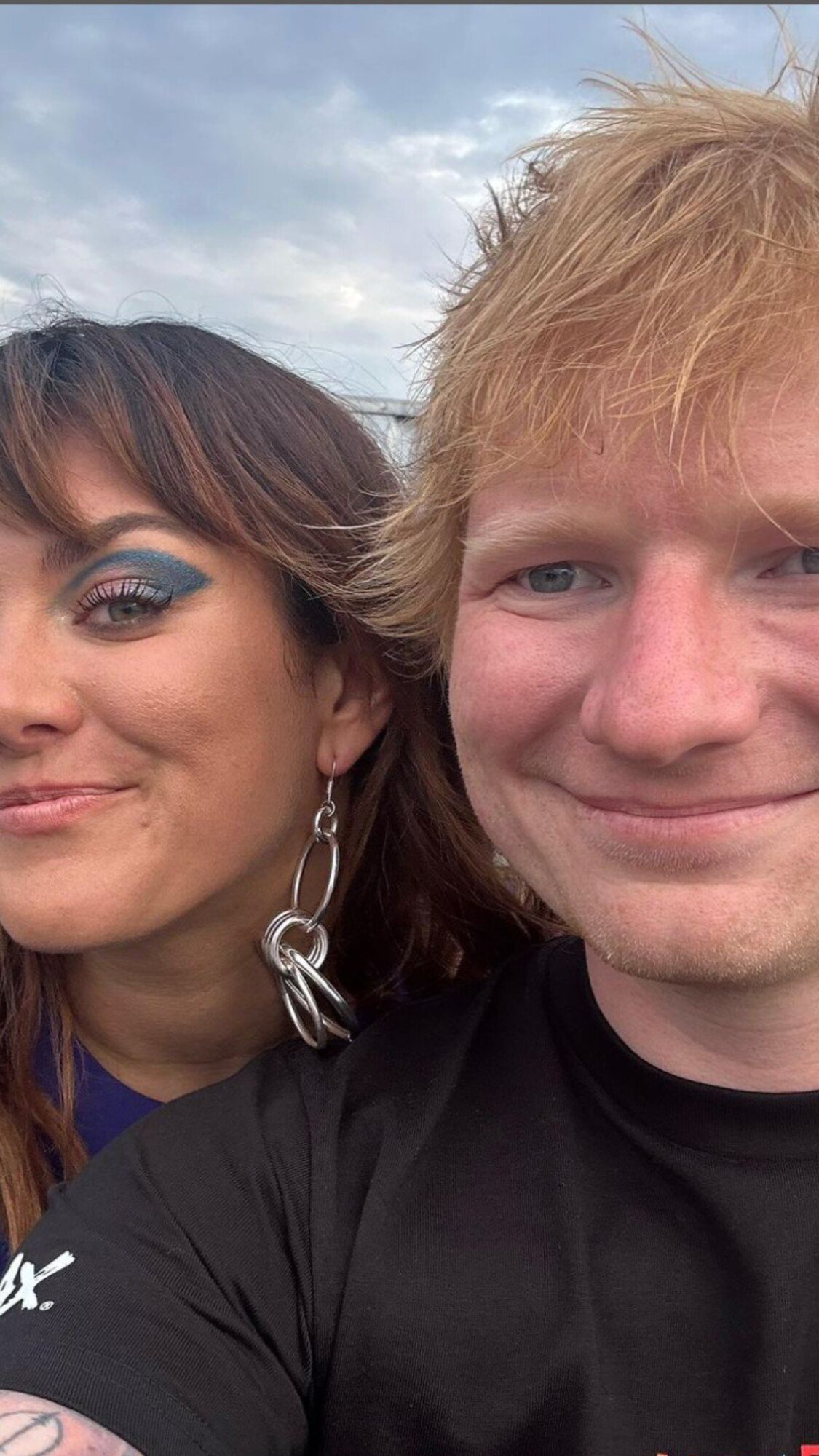 V nedeľu 28. júla vystúpil v českom Hradci Králové obľúbený anglický spevák Ed Sheeran. Predskokankou koncertu bola známa česko-poľská speváčka Ewa Farna.