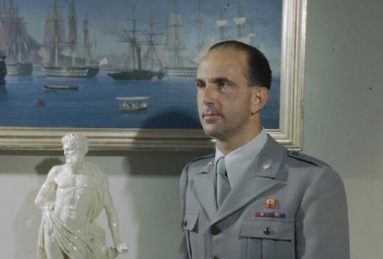 Umberto II. bol posledným talianskym kráľom. Trón získal 9. mája 1946. Kráľovský titul si však udržal len niekoľko dní. Z donútenia musel abdikovať po tom, čo bola vo všeobecnom referende schválená republikánska forma vlády. Koľko dní vládol? 