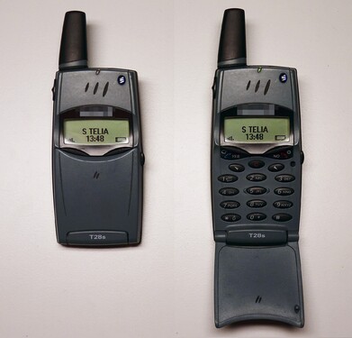 Najtenší a najľahší telefón svojej doby s označením T28 ponúkal jednoriadkovú obrazovku a bol skutočne mobilný. Kto ho od roku 1999 vyrábal?