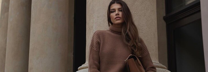 Najlepšie októbrové outfity, ktoré predviedli Slovenky a Češky: Naty Kerny stavila na minisukňu, Pepa Mack na vinylové čižmy