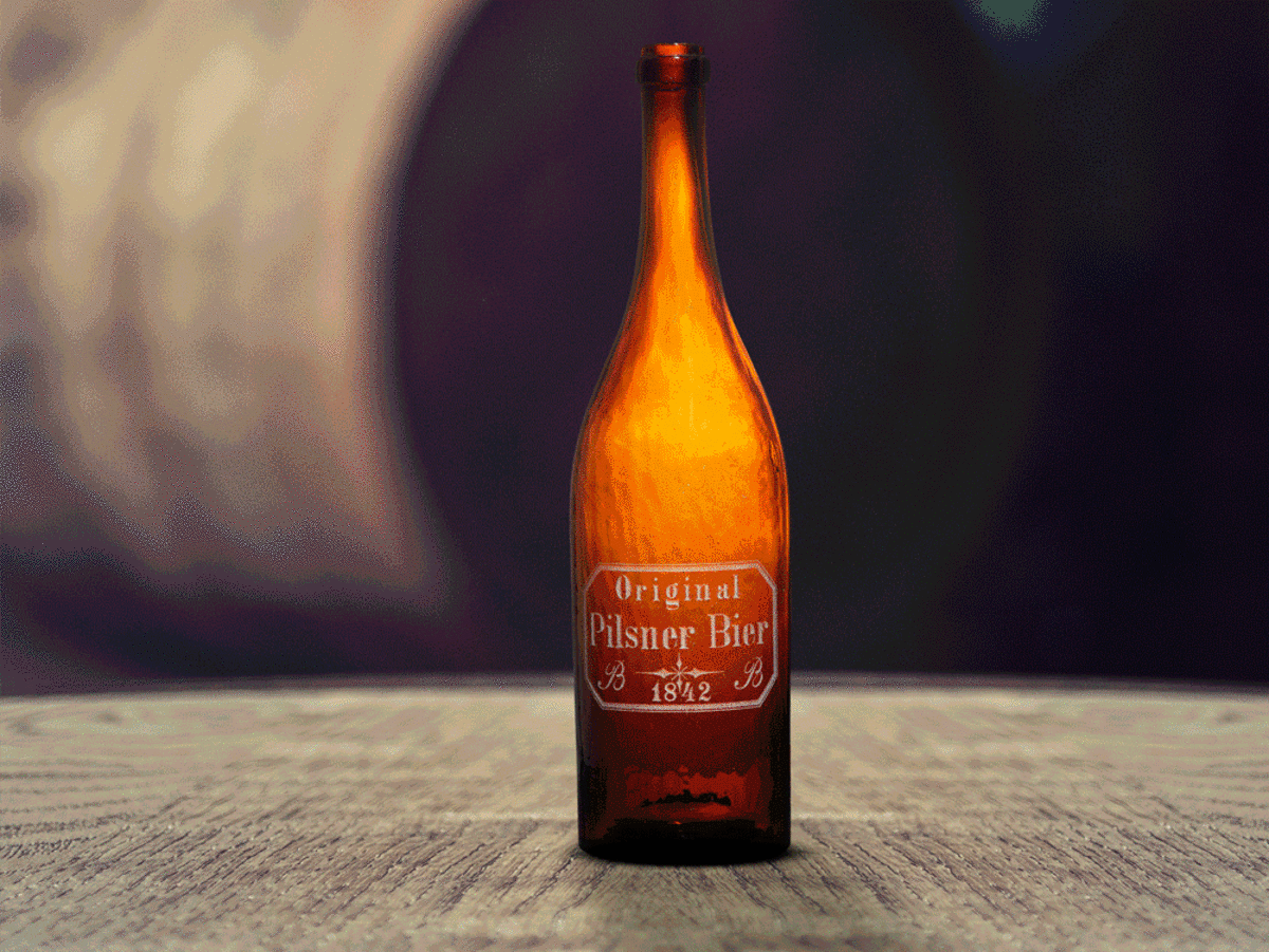 Takto sa vyvíja ikonická sklenená fľaša piva Pilsner Urquell.