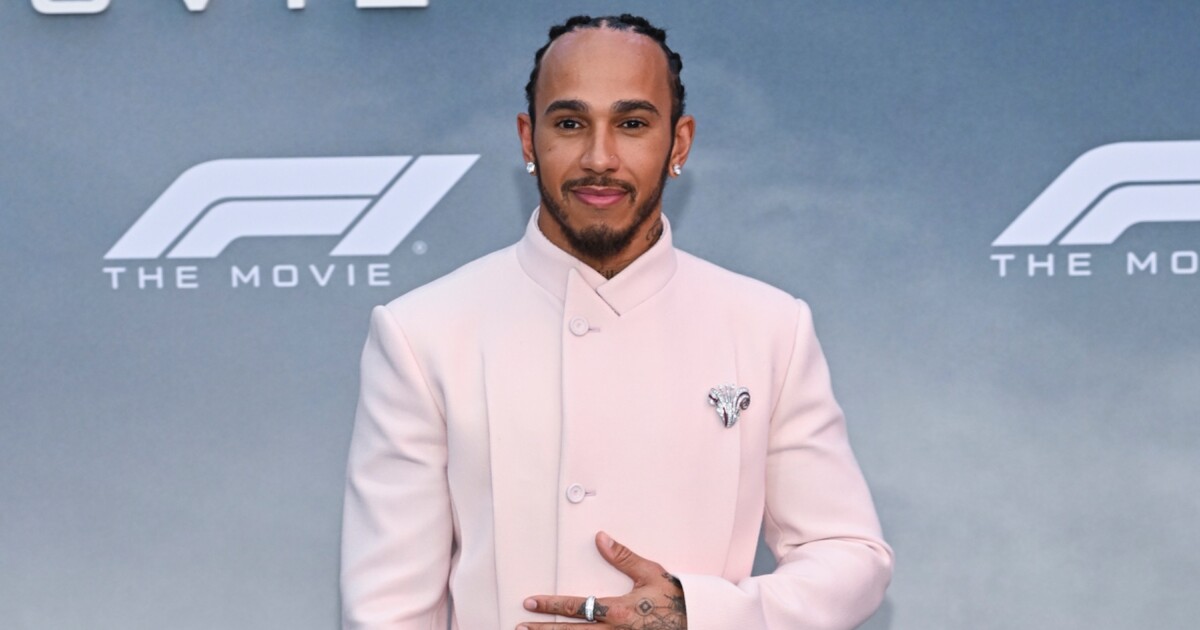Outfit check z premiéry F1: Lewis Hamilton i Brad Pitt se blýskli s partnerkami