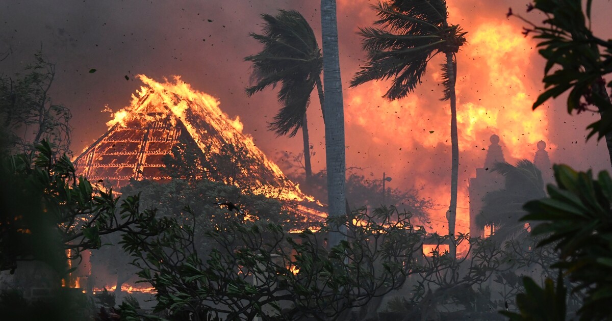 Poblíž Los Angeles vypukl nový požár, dalších 30 tisíc lidí muselo opustit své domovy