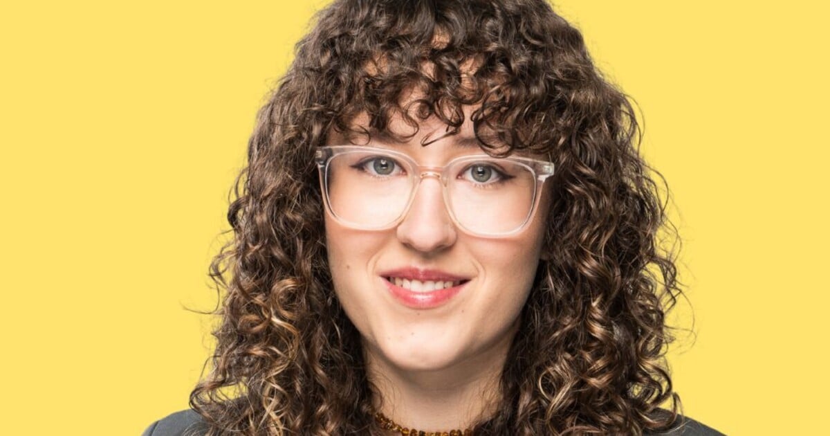 Julie Smejkalová je nejmladší poslankyní historie. „Mladí lidé tady budou žít nejdéle. Jde o naši budoucnost“