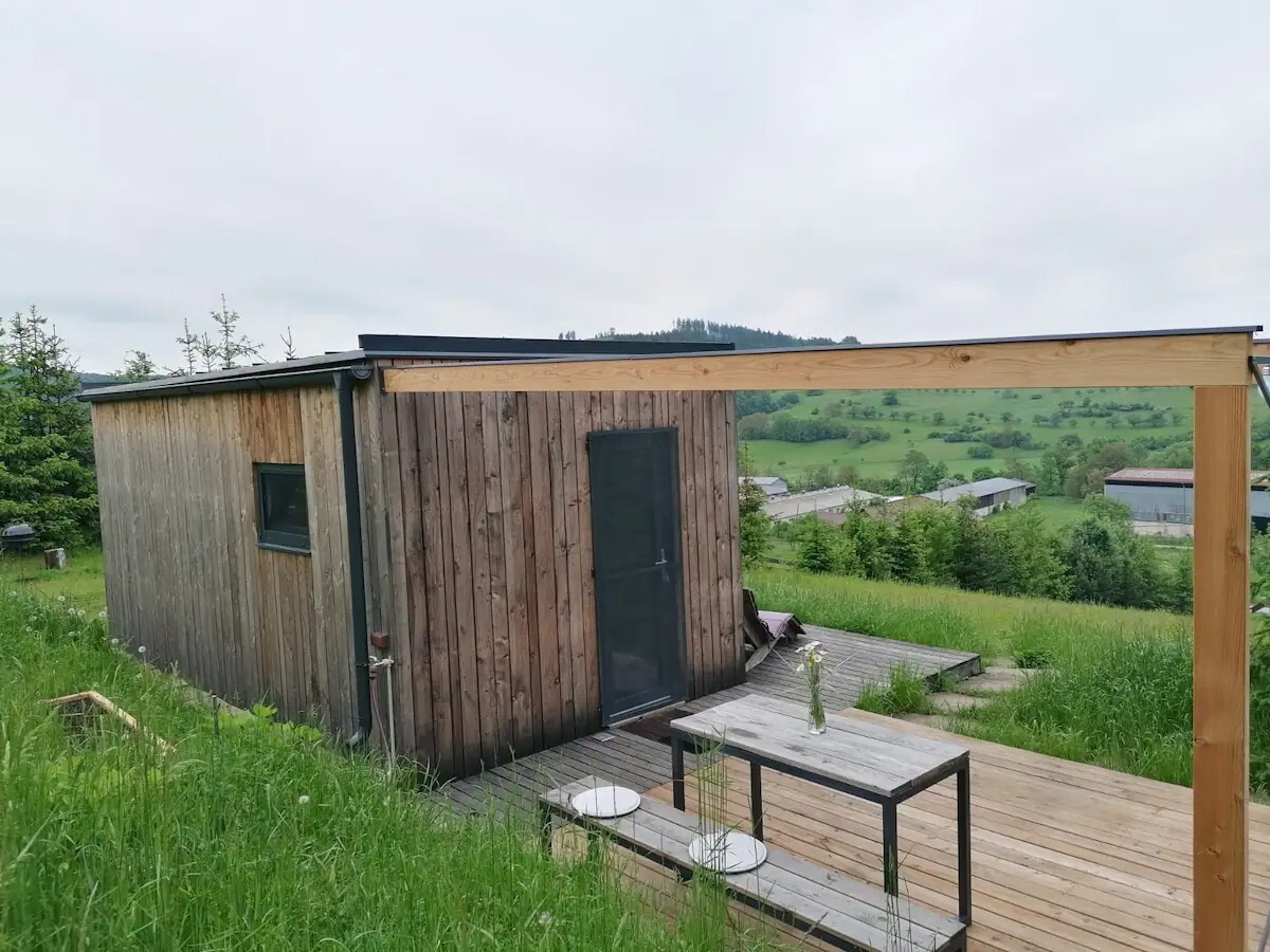 skoč do poľa, tiny house, slovensko, architektúra, interiérový dizajn