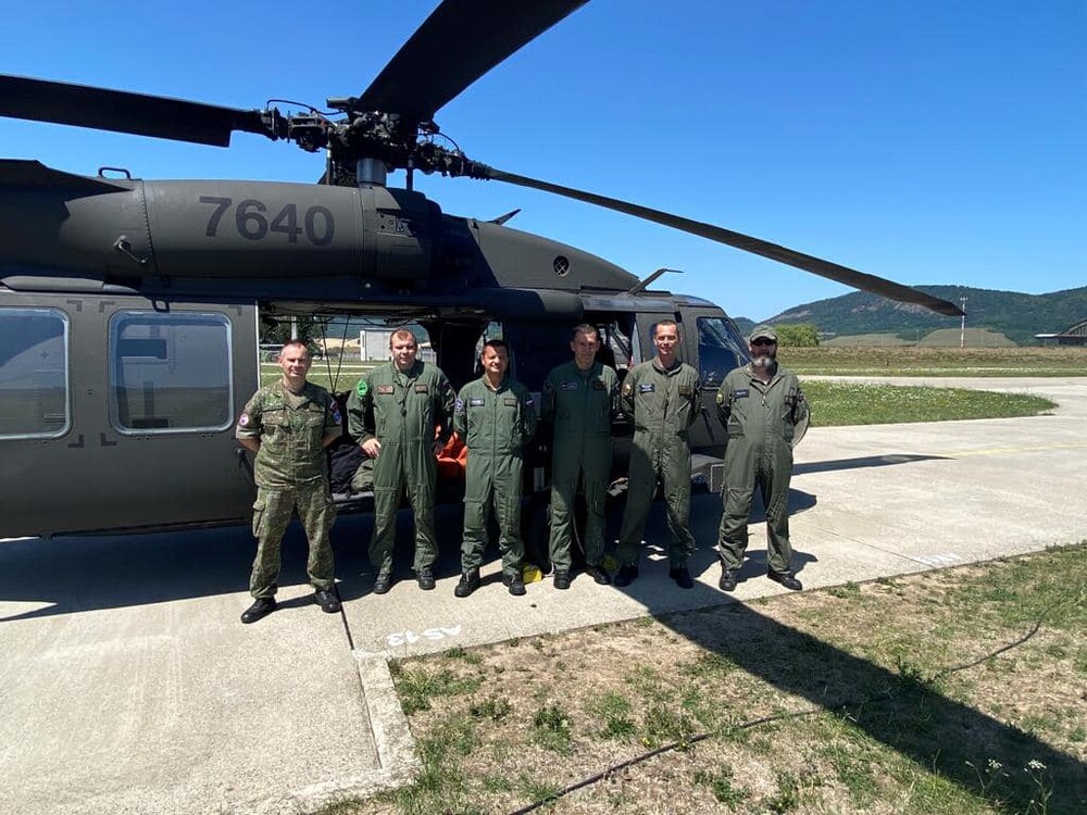 Slovenskí hasiči odleteli do Slovinska, kde budú zasahovať pri rozsiahlom požiari, ktorý si už vyžiadal evakuácii stoviek ľudí z viacerých obcí. (21. júl 2022)