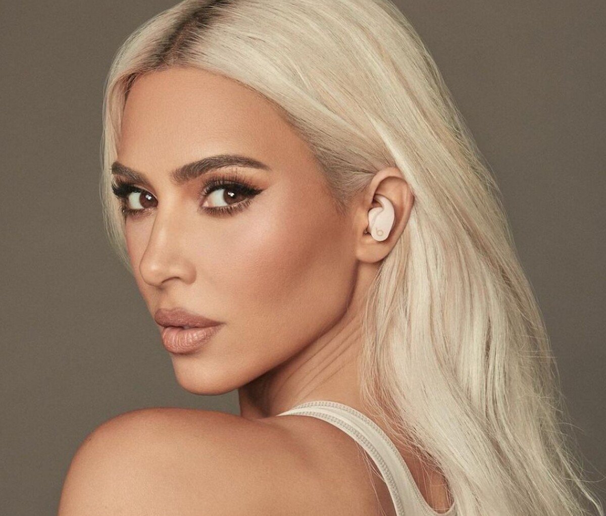 Kim Kardashian v spolupráci s Beats.