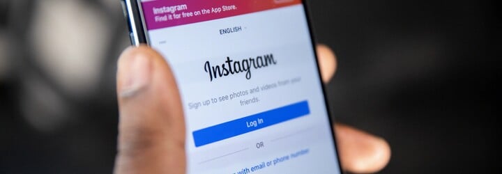 Instagram zakročí proti sexuálnímu obtěžování dětí. Nová funkce nedovolí dospělým uživatelům kontaktovat teenagery, které neznají