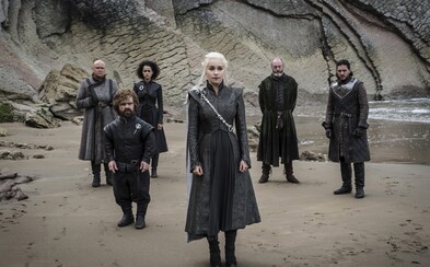 Daenerys, Tyrion a dokonce ani Jon Snow nebudou mít přístup k scénáři. HBO zavedlo po útocích hackerů přísná opatření Daenerys, Tyrion a dokonce ani Jon Snow nebudou mít přístup k scénáři. HBO zavedlo po útocích hackerů přísná opatření