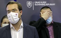 Ďakujem, že ste mi doj***li polovicu tour, odkazuje konzíliu odborníkov Separ. Raperi sa búria proti zatvoreniu klubov po 23:00