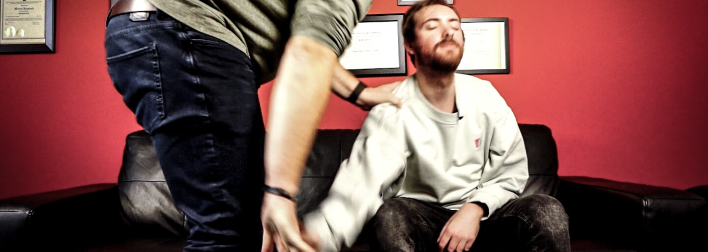 Dal som sa zhypnotizovať: Hoci som vnímal dianie okolo seba, nedokázal som sa ani pohnúť (Reportáž)