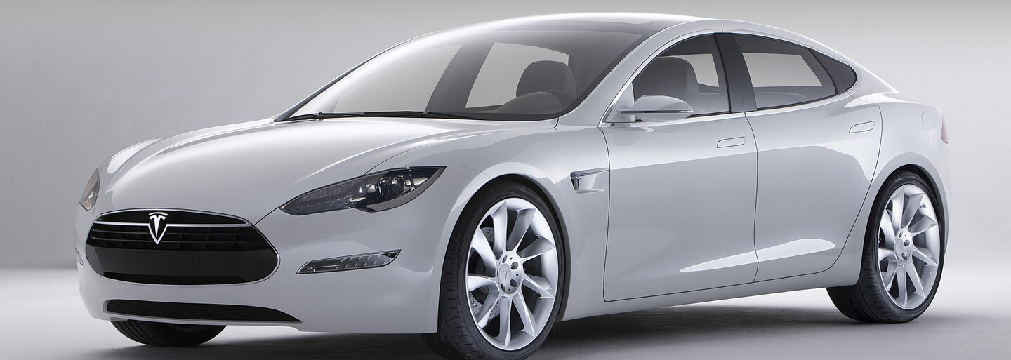 Dálnice dobíjející elektromobily přímo za jízdy? Realitou už v letošním roce!