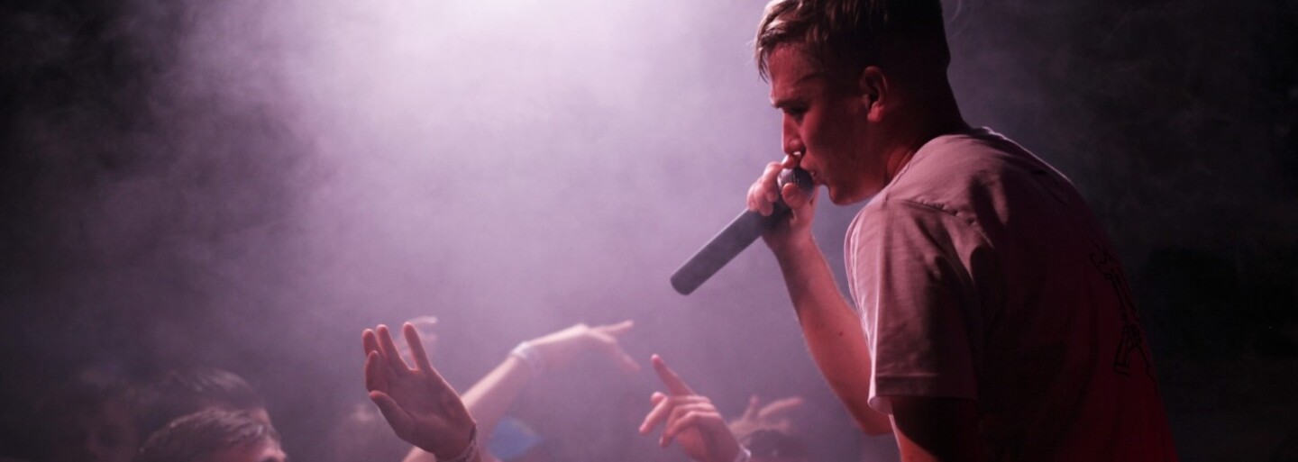 Další Ach Ano show je tady! Maniak si na Flédu pozval NobodyListena, Calina a talentované MCs z Brna