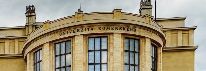 Ťaháky na podväzkoch či vo vlasoch spolužiačky. Ako Slováci podvádzajú v školách?