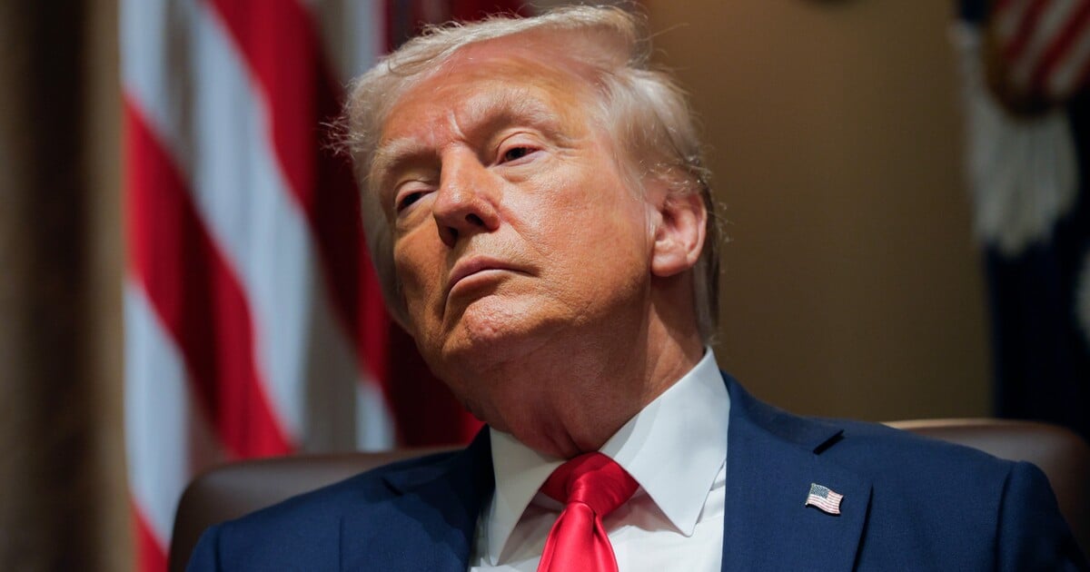 Pentagon chtěl nasadit AI ke sledování civilistů a výrobě zbraní. Firma odmítla, Trump teď hrozí žalobou