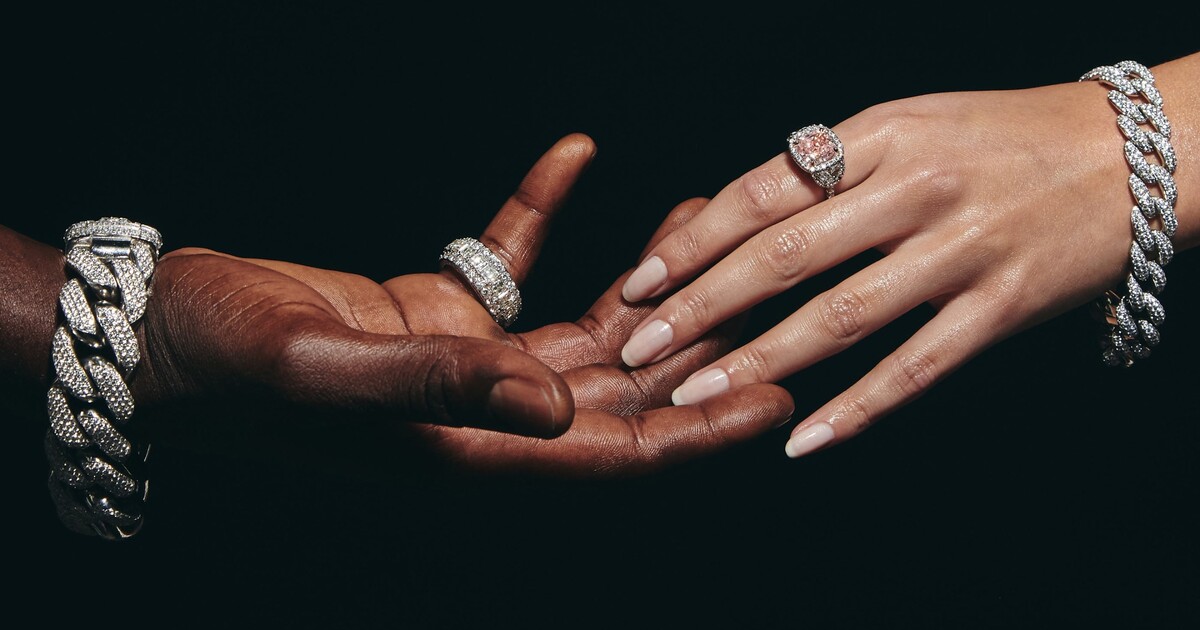 Toužíš po špercích jako z rapových videoklipů? Tohle je pět ikonických klenotníků celebrit, na jejichž kousky se vyplatí šetřit