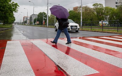Na Slovensko prichádza cyklóna Biruta. Priprav sa na nával dažďu, v niektorých regiónoch bude snežiť.