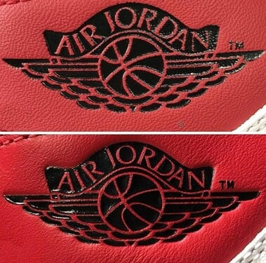 A na záver všetkými milované jednotkové jordany. Špeciálne ich logo Air Jordan s loptou a krídlami na boku tenisky, podľa ktorého sa dá najlepšie rozlíšiť fejk od originálu. Ktoré je teda iba napodobeninou?