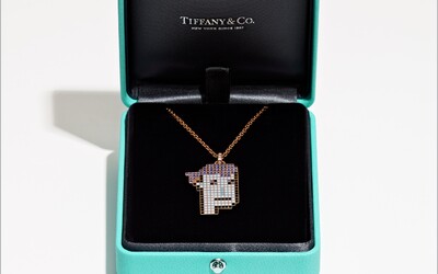 Klenotníctvo Tiffany vytvorí z NFT avatarov 18-karátové prívesky za 50-tisíc dolárov. Vypredalo ich za jeden deň.