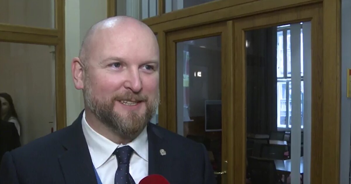 Na šéfa pražského magistrátu se valí kritika, ve funkci možná skončí. Svoboda navrhl jeho odvolání