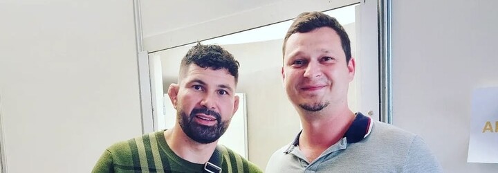 Raz som sa pustil do Ilju Škondriča, o päť sekúnd mi tieklo z nosa a umýval som podlahu od krvi, vraví novinár Vlado Bilohuščin