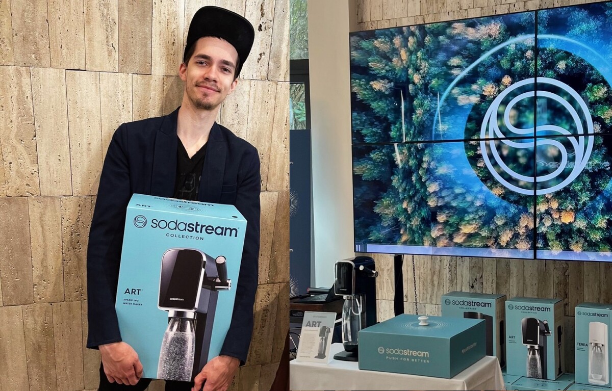 Influencer a herec Lukáš Frlajs si odnáša domov dizajnový kúsok SodaStream ART.