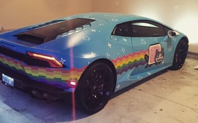 Deadmau5 oháknul své nové Lambo do známého kabátu. Přivítejte Nyanborghini Purracan Deadmau5 oháknul své nové Lambo do známého kabátu. Přivítejte Nyanborghini Purracan
