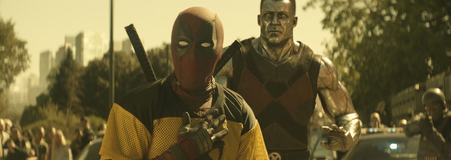 Deadpool sa v ďalších skvelých záberoch snaží nabrať členov do tímu X-Force. Prijíma aj záujemcov bez superschopností