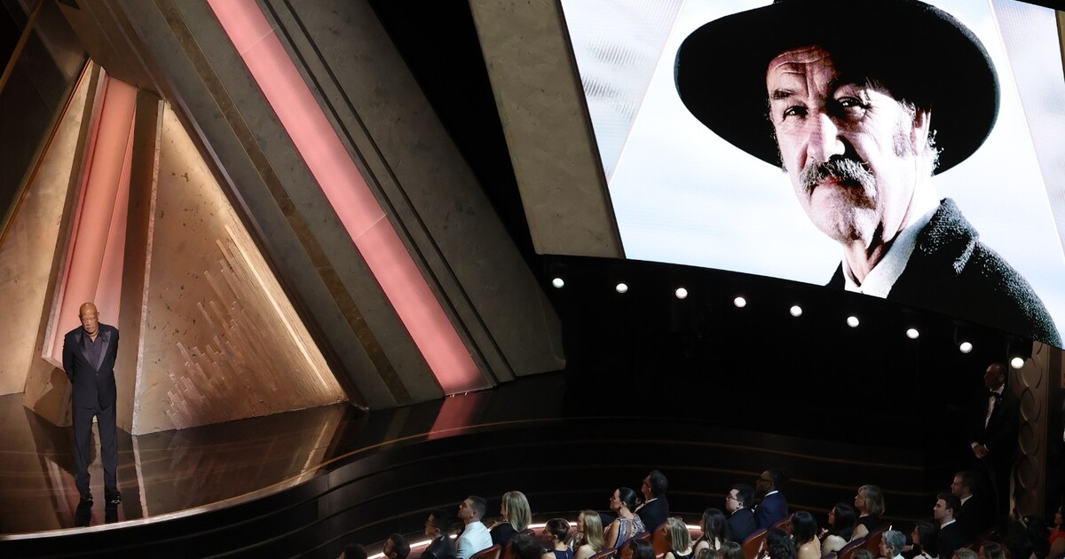 Co se dělo na Oscarech? Na udílení cen vystoupili hasiči, Morgan Freeman vzdal hold zesnulé legendě Genu Hackmanovi