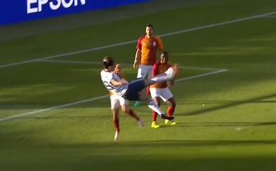 Debut jako hrom. Ibra se předvedl fanouškům Manchesteru United senzačním gólem Debut jako hrom. Ibra se předvedl fanouškům Manchesteru United senzačním gólem